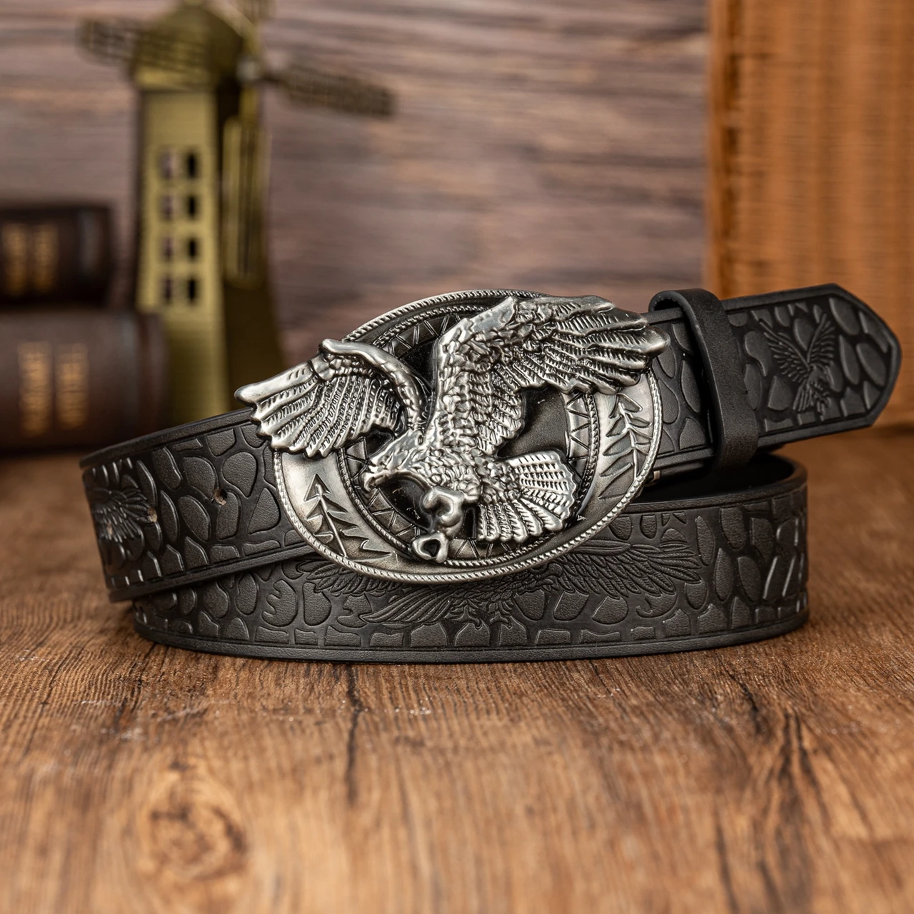 1 حزام بيضاوي بإبزيم نسر مجنح مخصص وعصري مع حزام منقوش من البولي يوريثان على شكل نسر مجنح مرقط