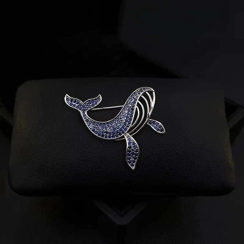 Retro Blue Whale Fish Rhinestone Brooch For Women Luxury Sparkling Lapel Pin Suit Accessory Elegant All-Match Party Gifts 1830