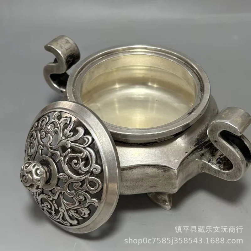 Antique silver-plated three-legged begonia incense burner, sandalwood ornament, agarwood, Chinese tea ceremony interior decorati