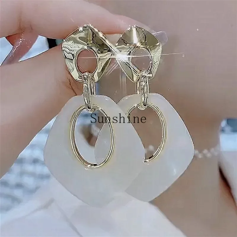 Rhombus earrings temperament Hong Kong style retro earrings women