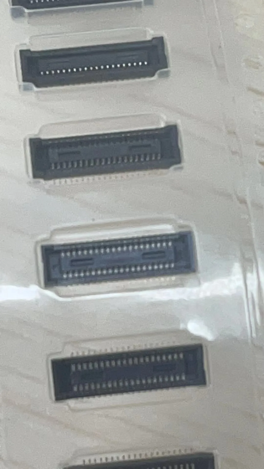 

New FPC Connector 40pins For MackBook Pro Retina 13" 15" A1706 A1707 A1989 A1990 Keyboard Connector On Motherboard 2016 2017