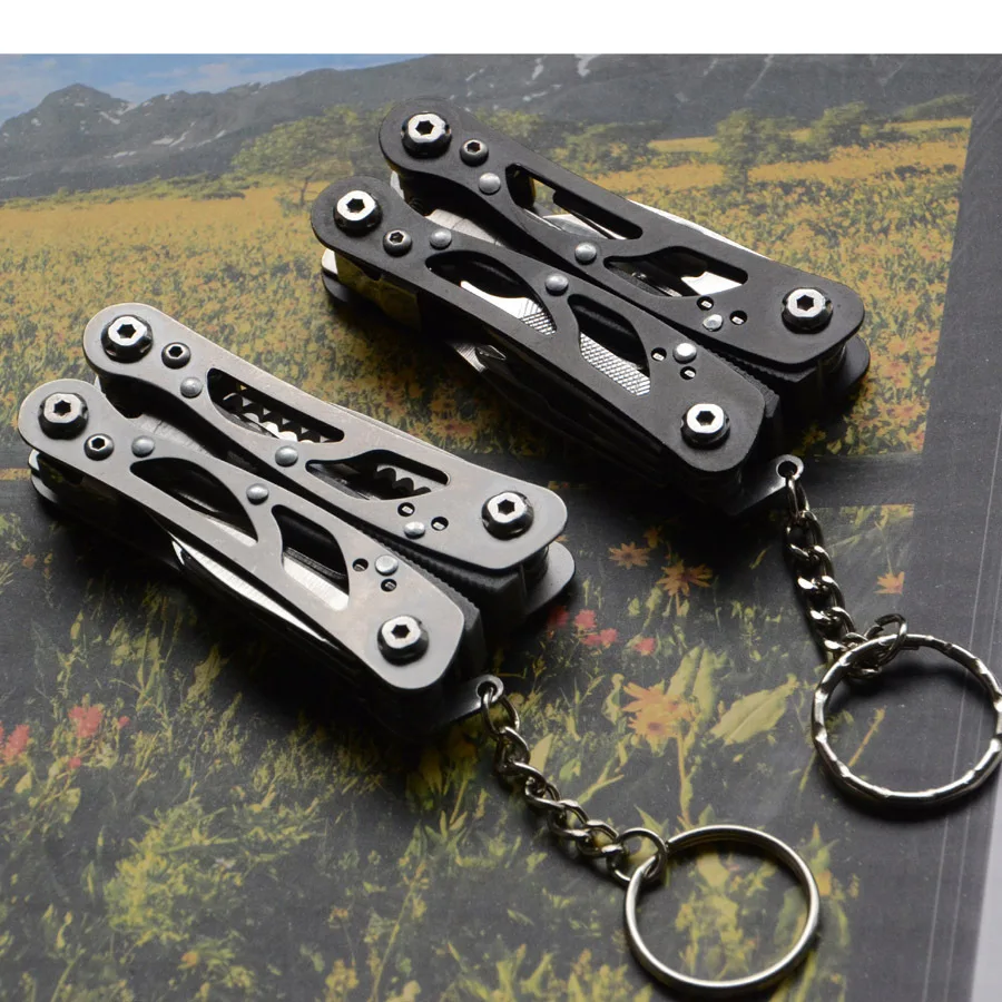 Multifunctional Pliers Outdoor Mini Folding Pliers Telescopic Combination Knife Pliers Field Emergency Tool Pliers Survival Tip