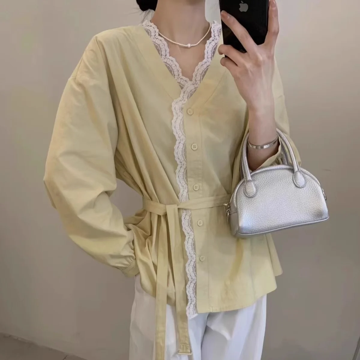 

Рубашки с длинным рукавом, женские атласные рубашки с рюшами, облегающие воротники на пуговицах, французский женский минималистичный элегантный элегантный наряд в консервативном стиле