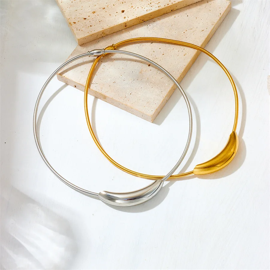 Gelişmiş Manyetik Emme Elastik Yılan Kemik Zincir Yaka 18 K Altın Kaplama Su Geçirmez Anti Alerji Takı Kadın Kızlar için Hediye