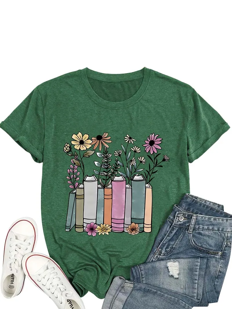 Camiseta feminina branca plus size com estampa de livro e flores para livro - eventos temáticos e jardim - passeios inspirados