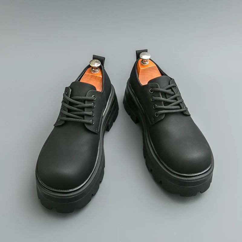 

Мужская обувь на толстой подошве. Повседневная дизайнерская обувь на шнуровке. Вечеринка для офиса или отдыха. Черная уличная обувь больших размеров. Молодежная обувь на шнуровке.