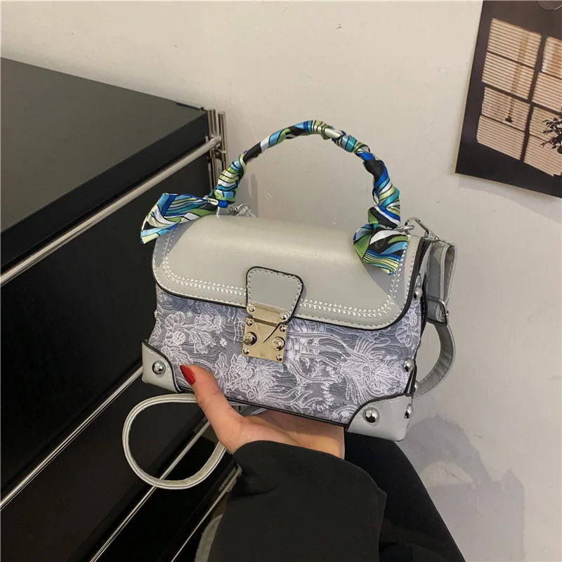 Premium Sense Retro Embroidery Box Bag Women's Cross-border New Temperament Commuter Silk Scarf Handbag Shoulder Messenger Bag