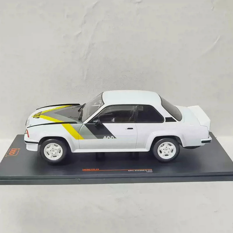 IXO 1:18 Scale OPEL ASCONA B 400 1982 Car Simulation Alloy Vehicle Model Diecast Toy Collection Ornament Collectible