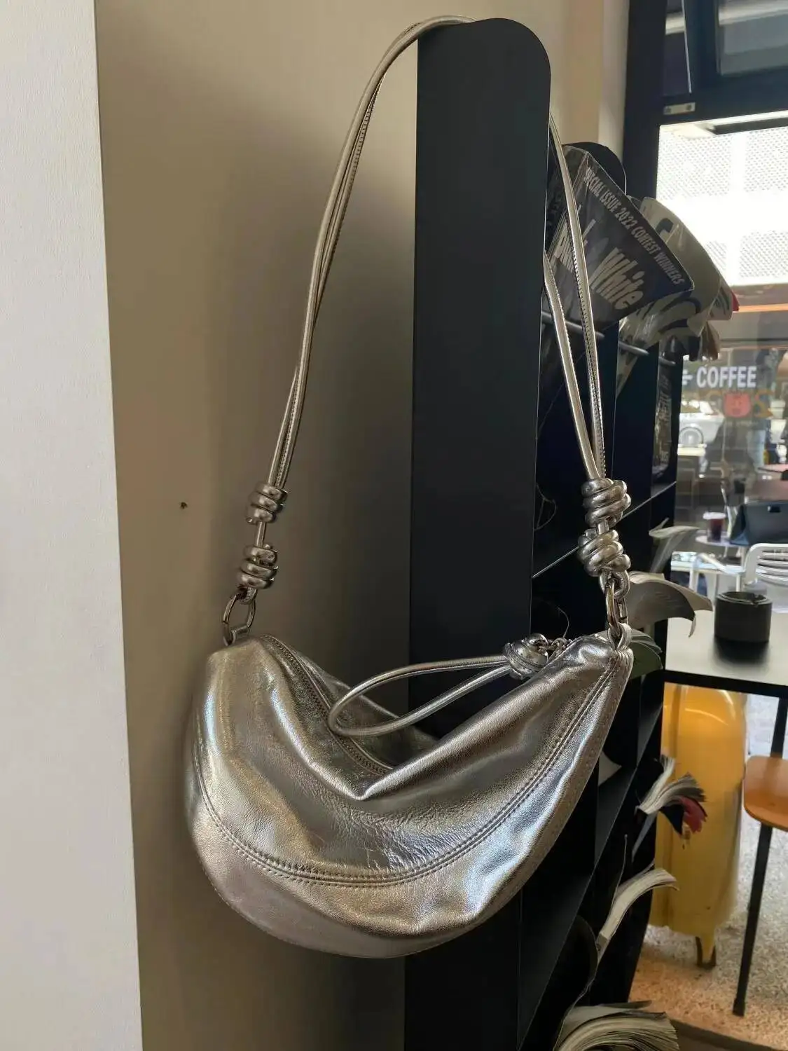 Bloom Retro Sier Hobos Women High Street Pu Leather Casual Crossbody Bags Ladies Vintage Messenger Bag Purse 2025 Summer