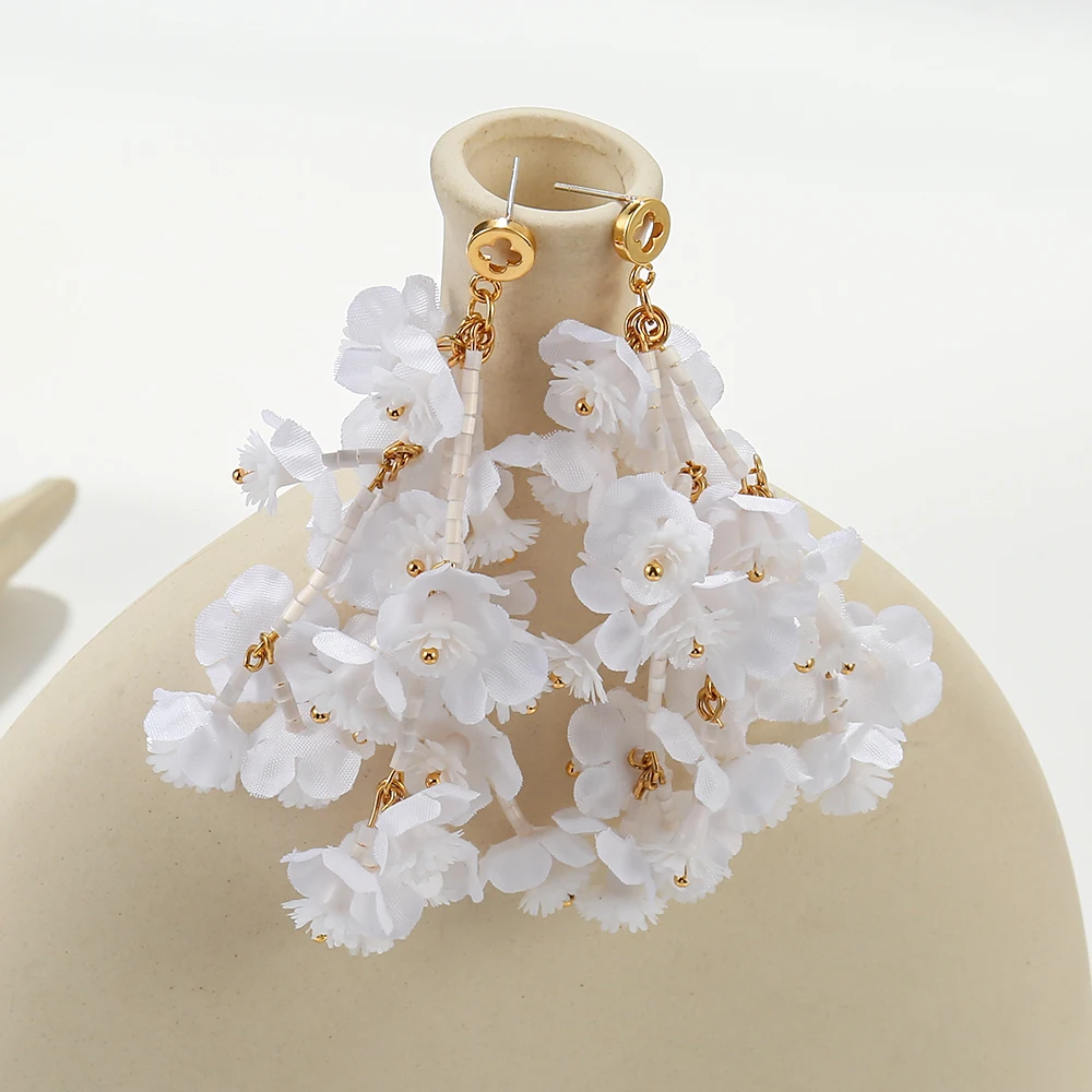 badu-elegante-branco-flor-petalas-borla-balancar-brincos-para-mulheres-doce-exagerado-festa-de-casamento-ferias-joias-acessorios