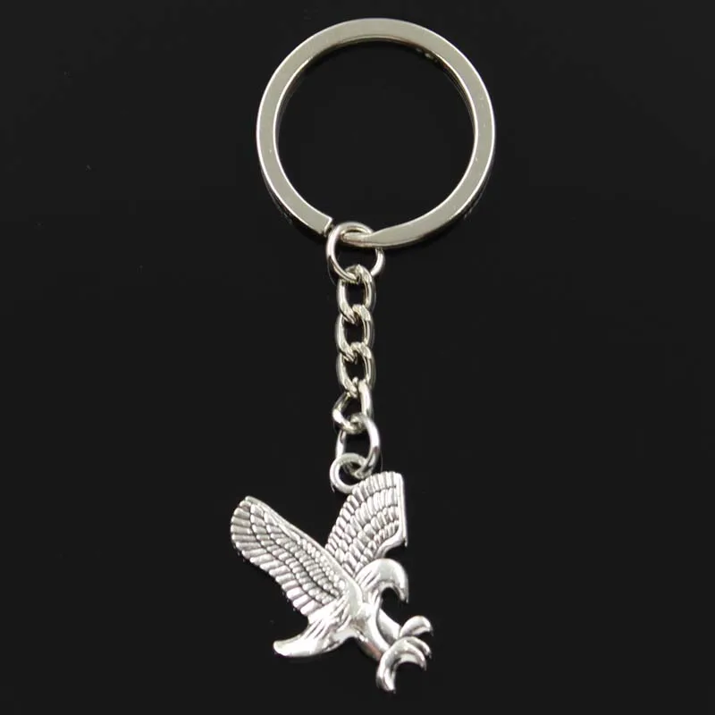 Fashion Keychain 29x24mm Hawk Eagle Hunting Silver Color Pendants DIY Men Jewelry Car Key Chain Ring Holder Souvenir For Gift