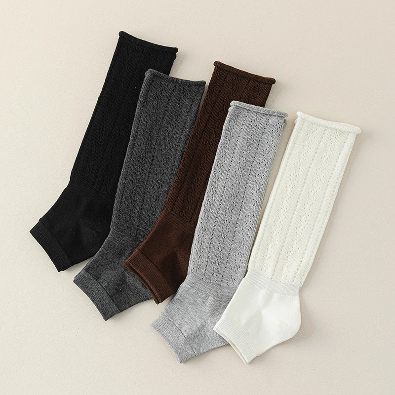 Calentadores de piernas para mujer a la moda estilo coreano nuevo Color sólido hasta la rodilla calcetines de mujer estilo Preppy ahuecados calcetines largos de moda simples