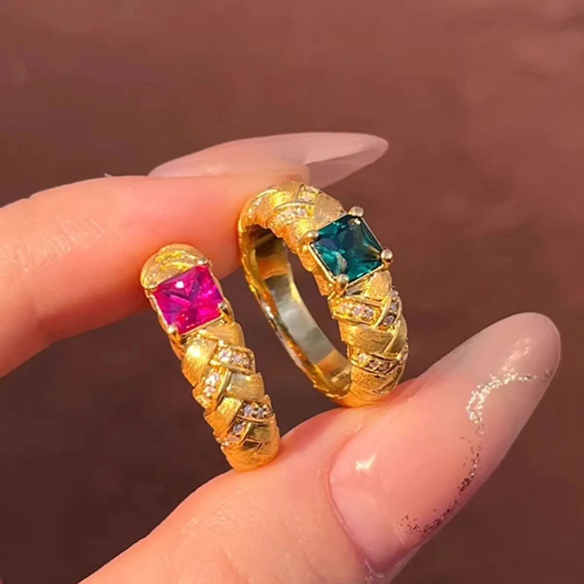 

Fashion K18 Gold Color Wheat Ear Woven Colorful Zirconium Ring for Women Bride Wedding Engagement High Jewelry Rings Gifts