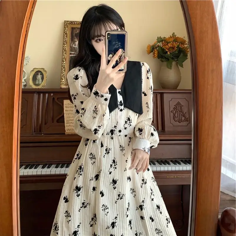 

High quality Vintage Cut Flower Dress Korean Version of the Gentle Fashion Temperament Long Style High Quality New Autumn 2023