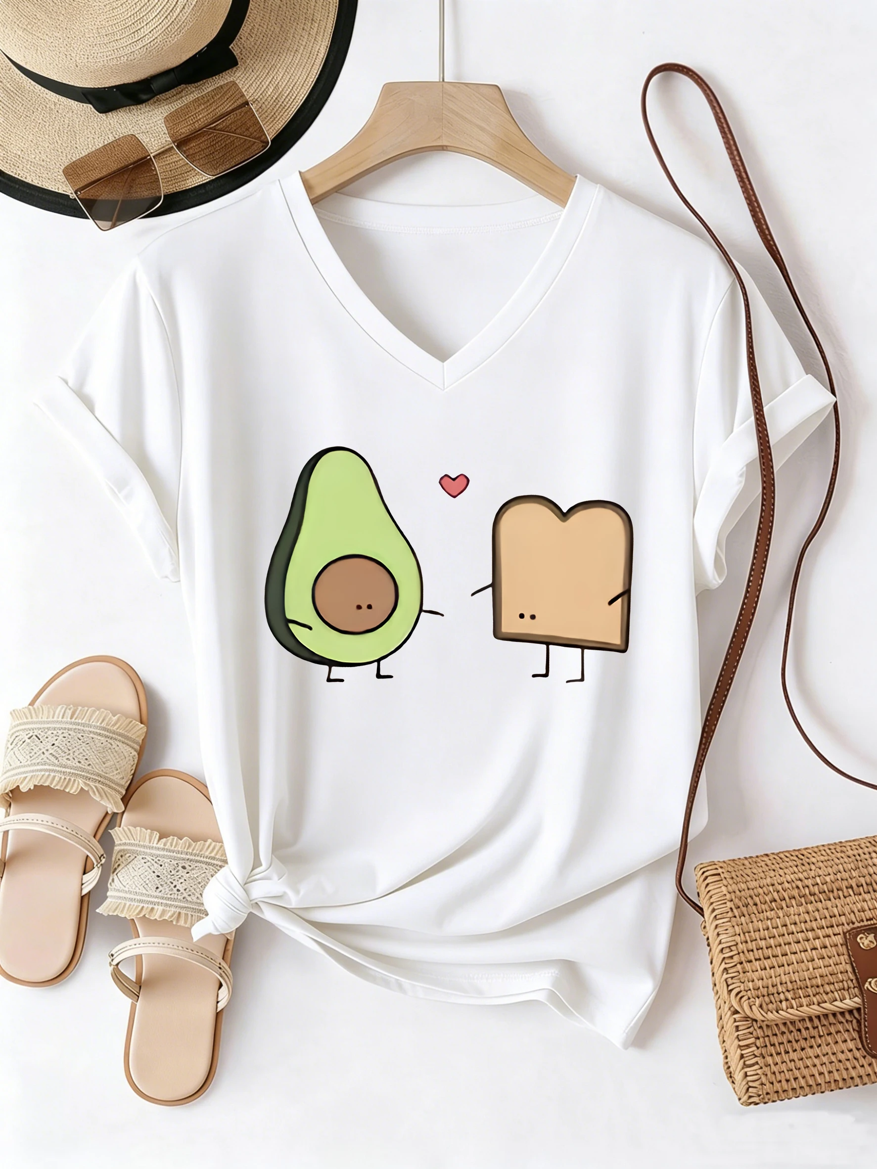 Camiseta Kawaii Avocado Love con cuello en V, camisetas informales a la moda Y2k, camiseta de manga corta para mujer, camiseta con cuello en V para verano y primavera