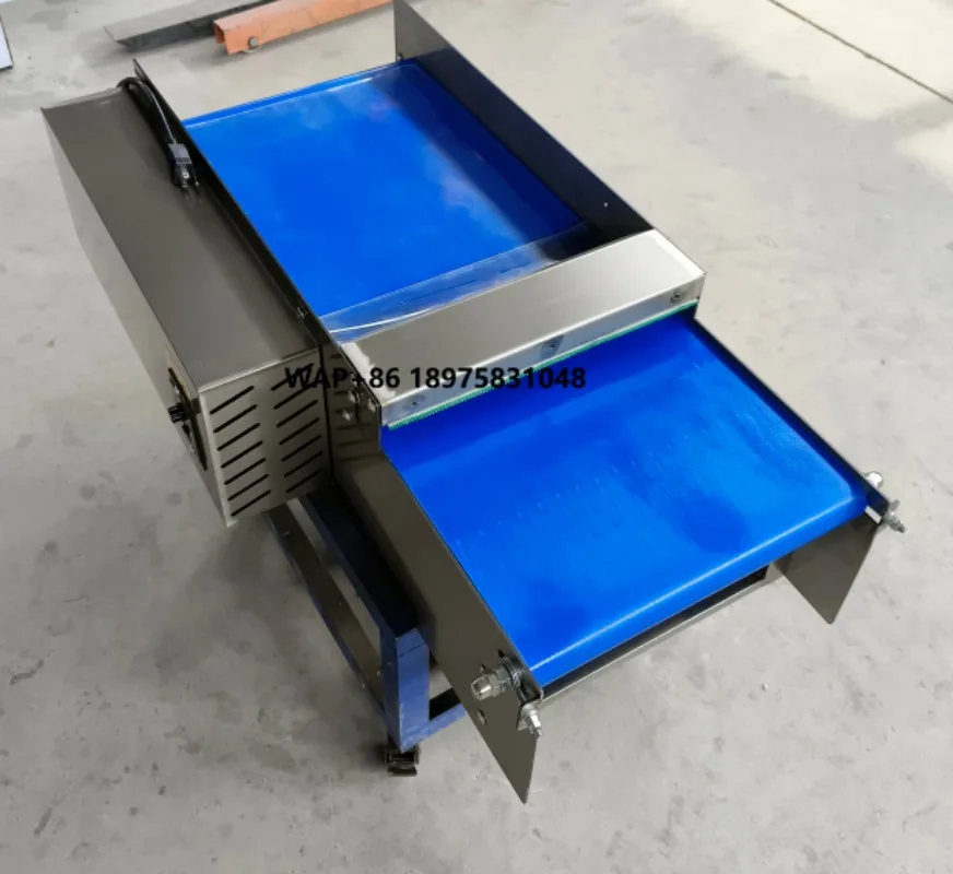 Professional high-precision bakery electric croissant rolling machine is made of new condition water as raw material