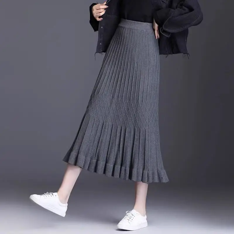 

Осенне-зимняя женская однотонная плиссированная вязаная юбка А-силуэта с эластичной резинкой, модная повседневная универсальная офисная юбка для женщин