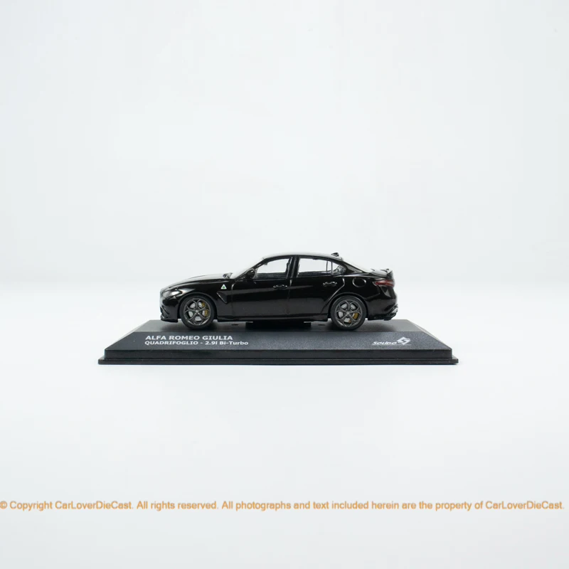 Solido 1:43 Alfa Romeo GIULIA black Collection die cast alloy car model decoration gift