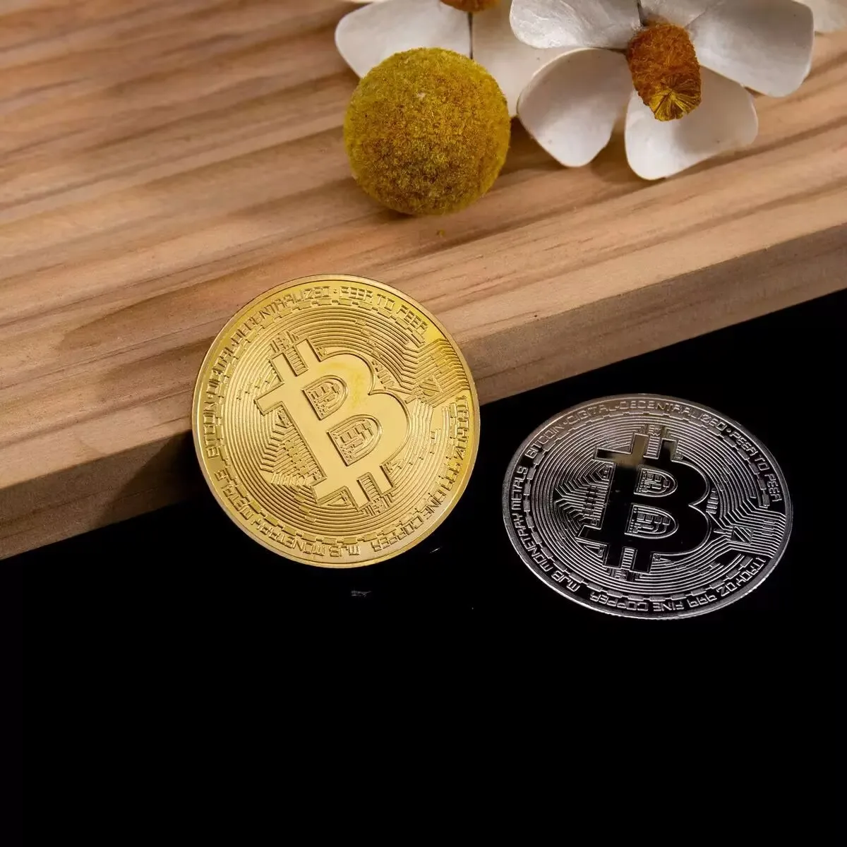Bitcoin Commemorative Coins - Creative Design Collectible Decorative Coin Ideal Gift for Crypto Enthusiasts And Bitcoin Fans
