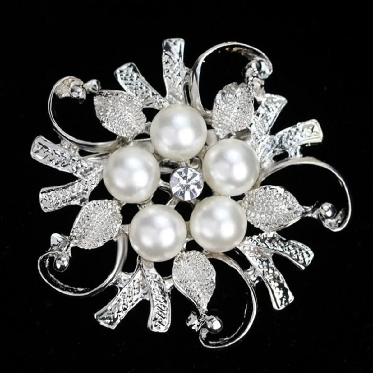 Fashionable flower diamond pearl brooch gold silver alloy set shirt dress versatile brooch party birthday accessories gift