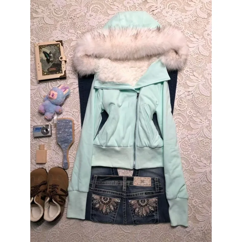 هوديي أبيض 2000s ملابس لطيفة للفتيات حار ملابس الشارع الشهير شارع العليا الكلاسيكية الحد الأدنى سترة غير رسمية فريدة من نوعها فو الفراء طوق هودي