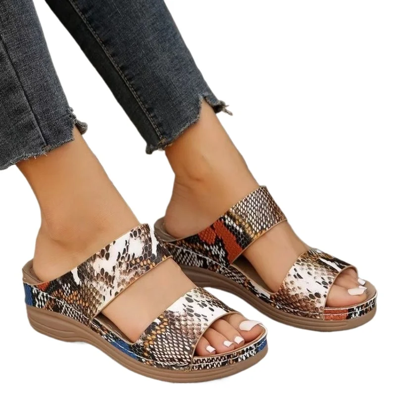 

2026 Hot Sale of The Season New Large Size Women's Sandals Thick Bottom Flower Snake Skin Patterned Sandals Round Head European