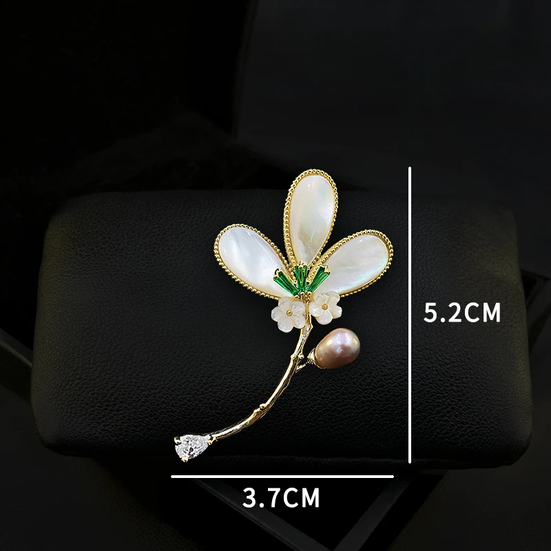 Vintage White Natural Abalone Shell Flower Brooch with Pearl Cubic Zirconia Elegant Classic Chinese Style Jewelry Gift for Women