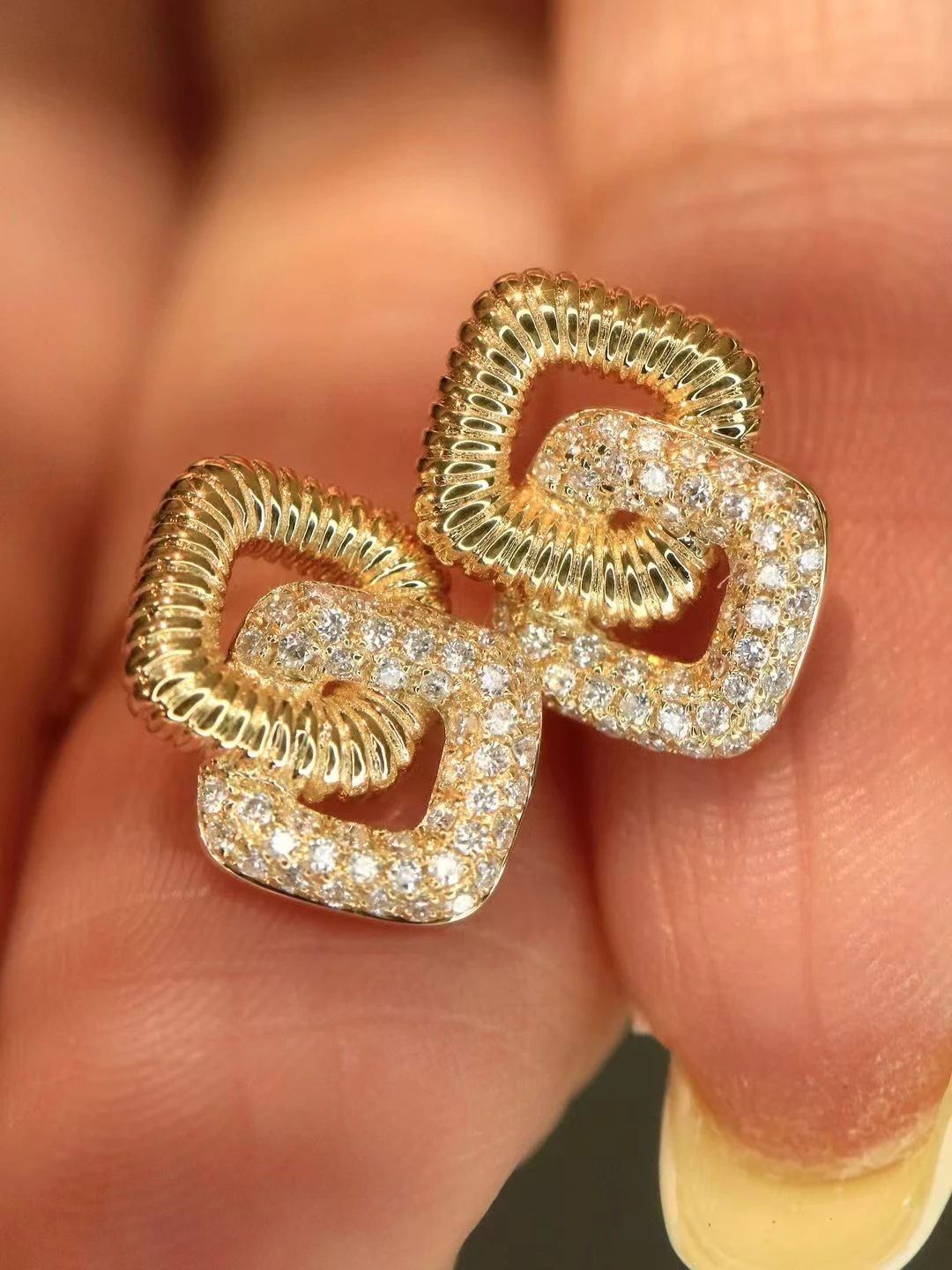 18K real gold diamond earrings corrugated double ring Fashion Design Lab grow diamond buckle earrings spot factory custom