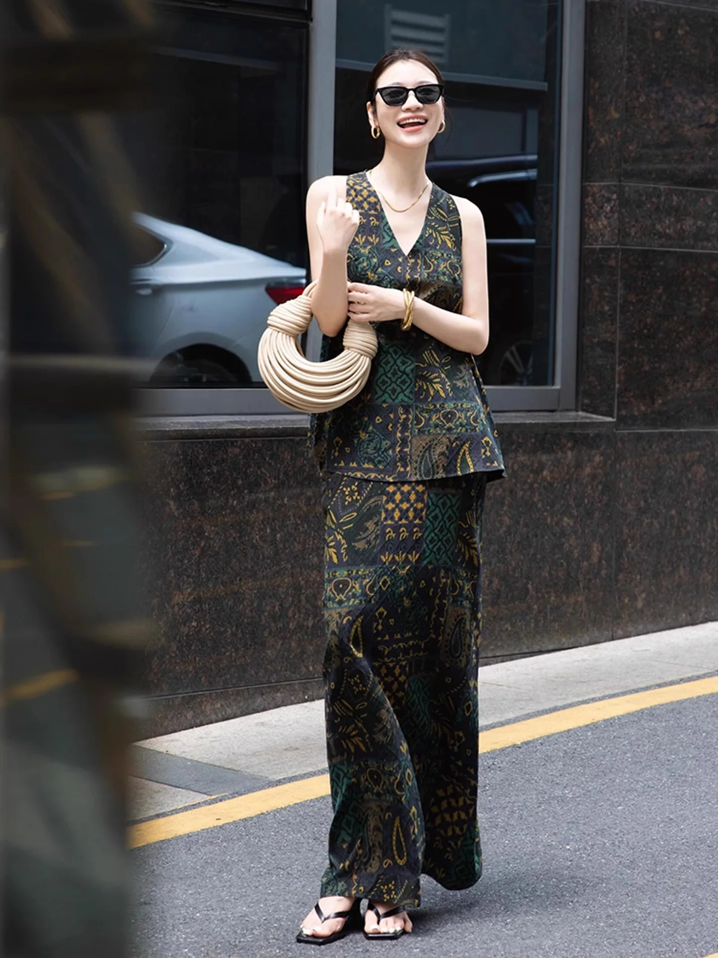 ชุดเสื้อและกระโปรงพิมพ์ลาย Ele Chinese Sle สำหรับโอกาสสำคัญ ชุดแฟชั่นที่เหมาะสำหรับวัย 25-35 ปี