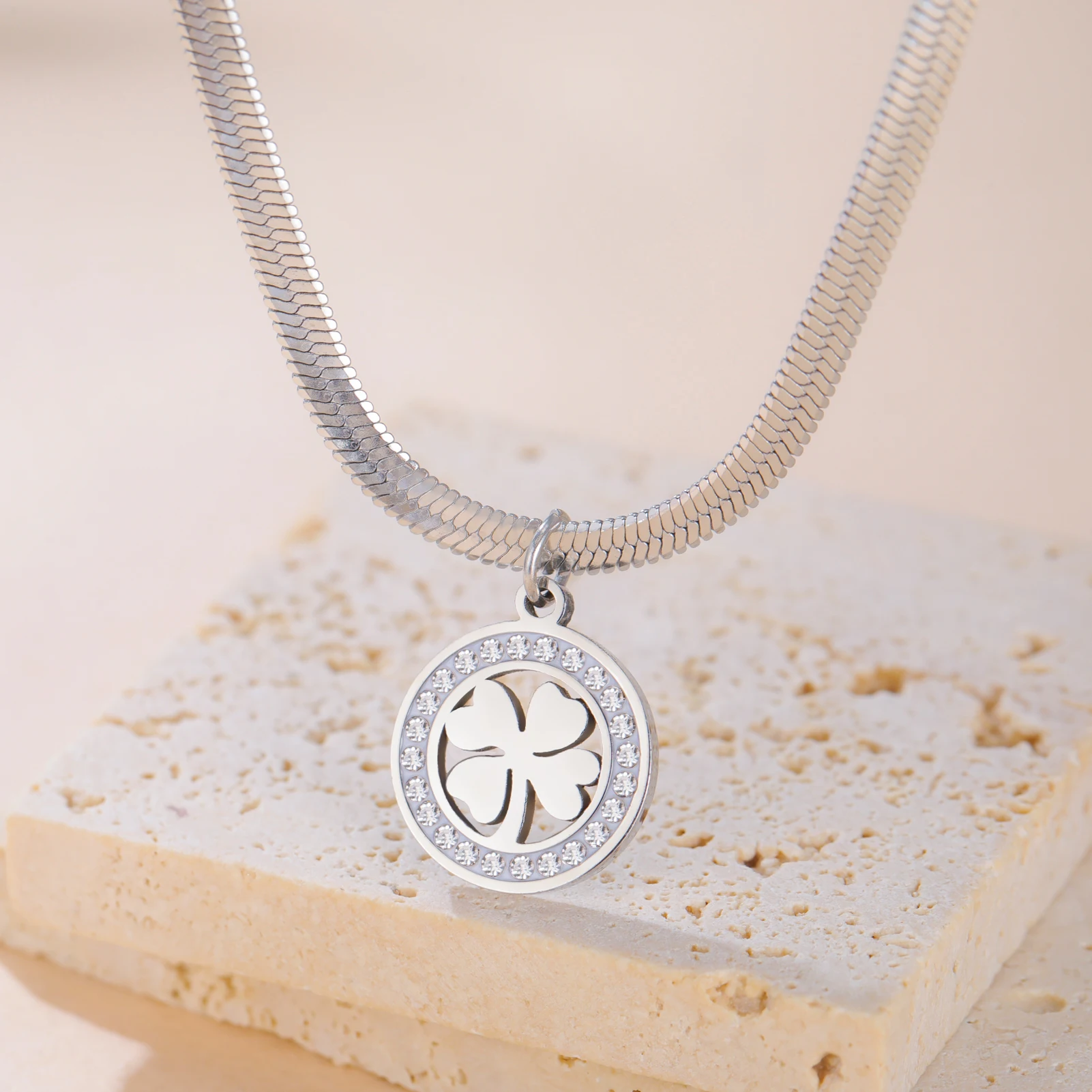 COOLTIME Mode Klee Runde Anhänger Halskette Edelstahl Elegante Zirkon Charme Halskette für Frauen Schmuck Geschenk 2026 Neue – Detail 13