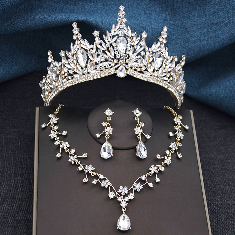 Thumbnail 4 - #31 Best Bridal Jewelry Sets to Buy In 2026