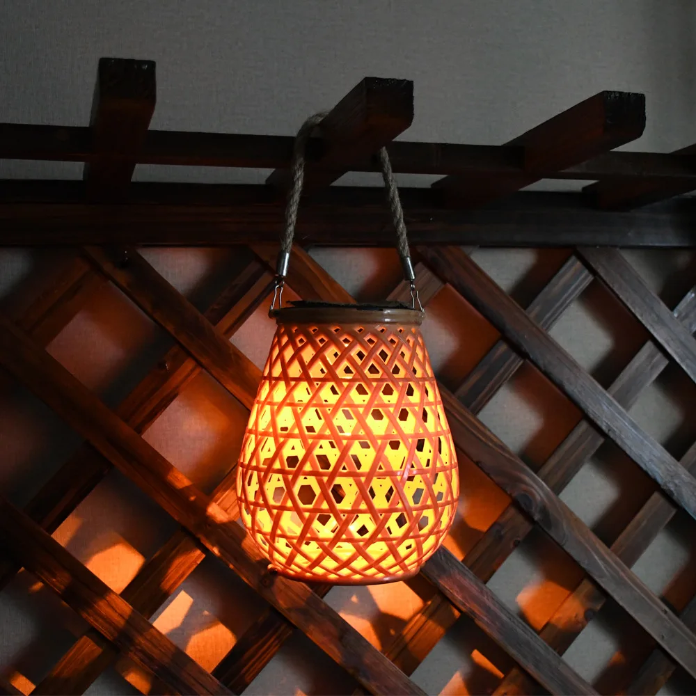 Solarbetriebene kleine Laterne für den Außenbereich, braun, aus Bambus gewebt, Hochzeitsdekorationslampe, wasserdichte Atmosphärenlaterne für den Haushalt