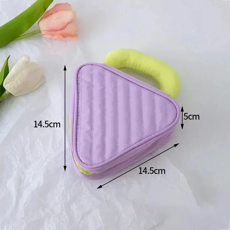 Mini bolsa de maquillaje triangular para mujer, bolsa de almacenamiento de cosméticos de nailon con cremallera, organizador de maquillaje duradero para chica