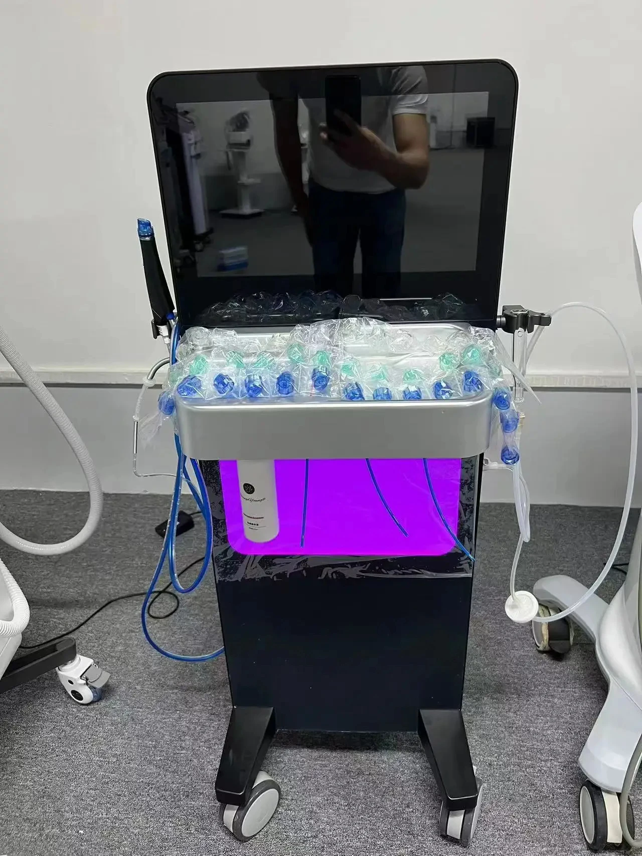 Factory Price Facial Face Cleaning Hydra Multiful Function With Logo Dermabrasion Suction Machine