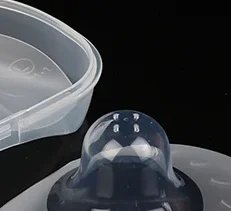 2pcs Silicone Nipple Protectors Feeding Mothers Nipple Shields Protection Cover Breastfeeding with Clear Carrying Case