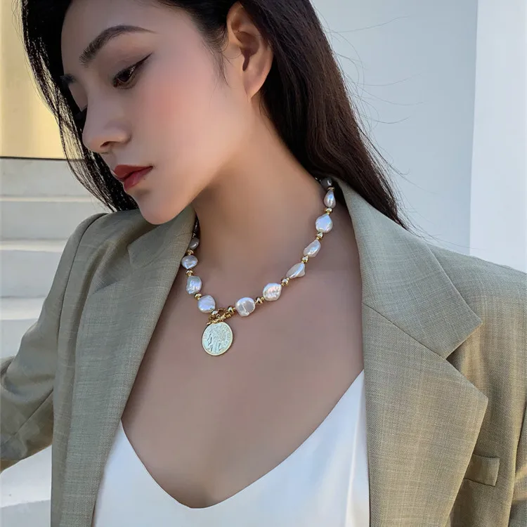 100% Natural Freshwater Pearl Vintage Queen's Portrait Coin 14K Gold Filled Female Pendant Necklace Jewelry Birthday Gifts 2027