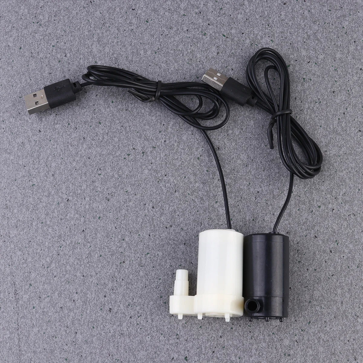 

2Pcs USB 5V Submersible Water Pump Mini Plunger Pump Black White Low Noise Energy Saving for Aquarium Fish Tanks Ponds Fountains