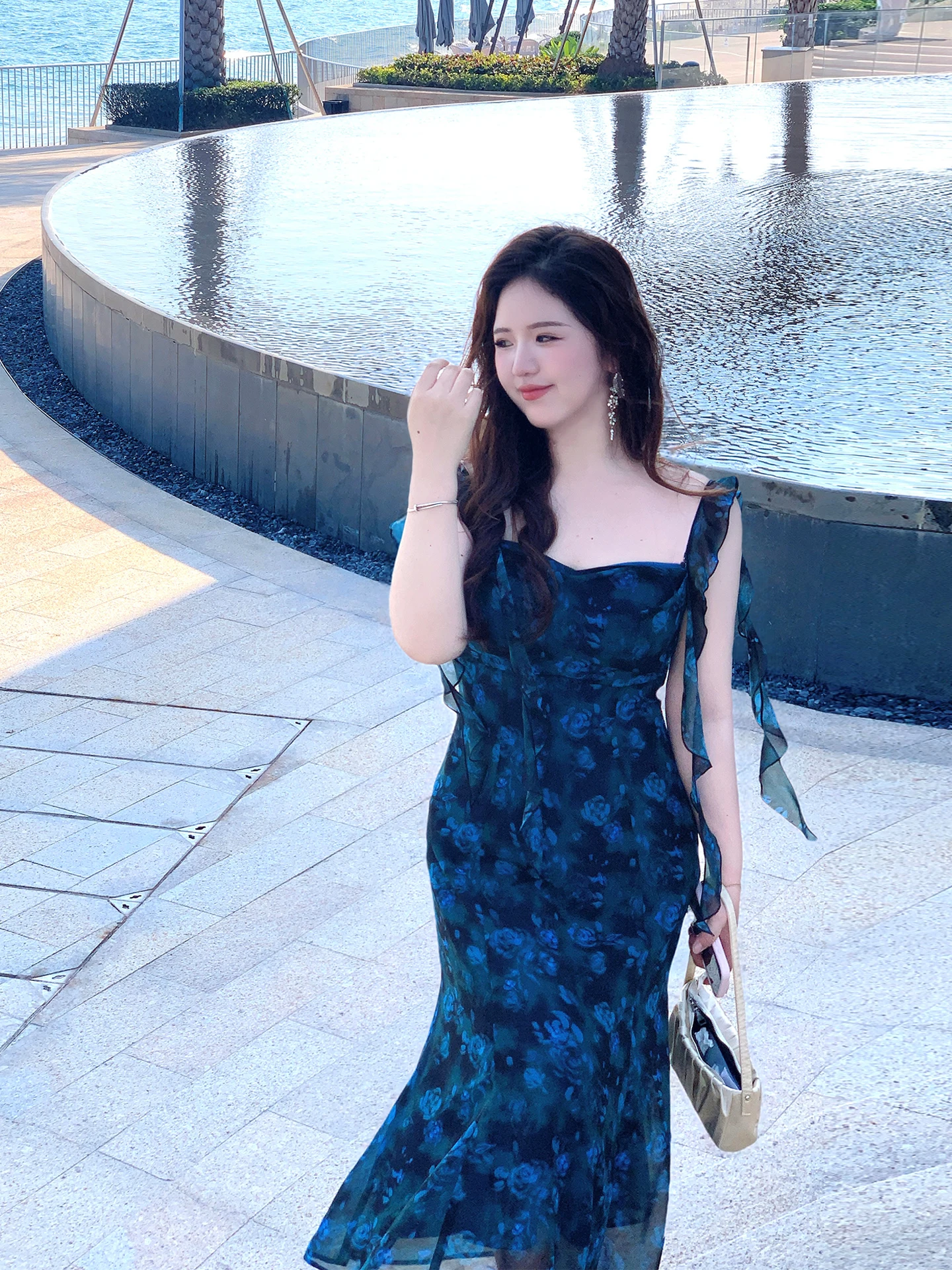 

Платье больших размеров для весенне-летнего отпуска в стиле ретро с принтом, элегантное, во французском стиле, на одно плечо, длинное, без рукавов