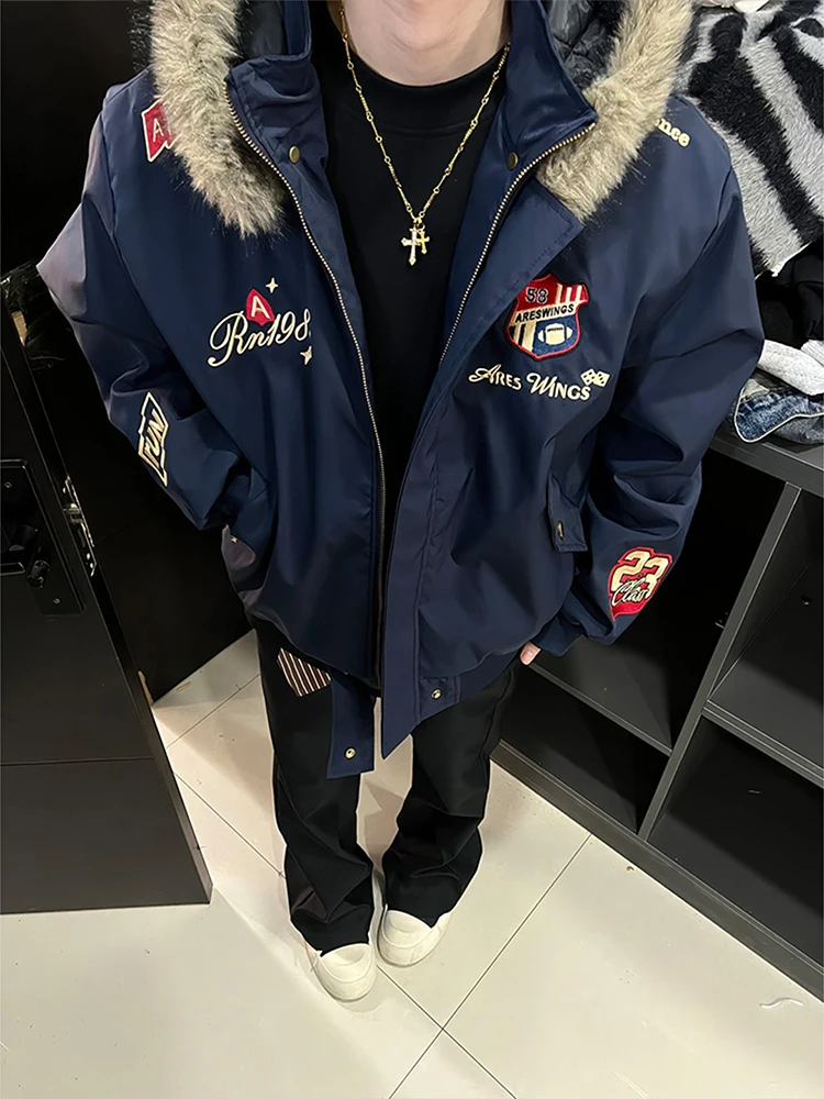 

Мужская утепленная зимняя хлопковая куртка Cleanfit с вышивкой, капюшоном и меховым воротником в американском стиле, приталенный крой