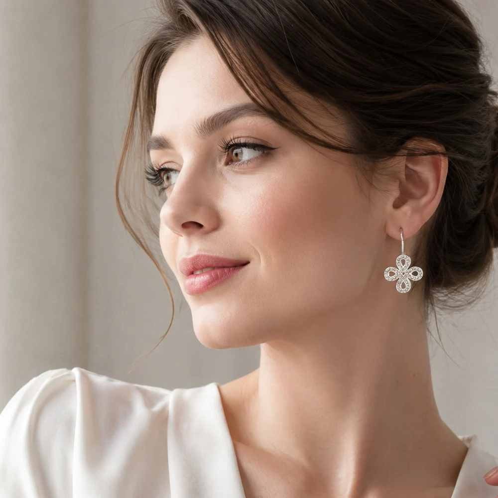 Ohrringe mit Schleifenknoten, brandneu, europäischer Stil, edler Liebesschmuck für Frauen, romantisches Geschenk aus 925er Sterlingsilber. – Detail 2