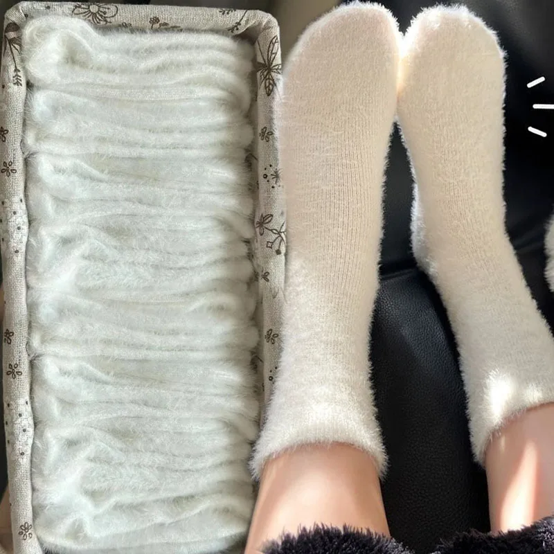 

Норковые плюшевые женские носки до середины икры, осень-зима, белые, черные, утепленные бархатные носки, мягкие носки для сна, кровать, пол, домашние пушистые кавайные чулки
