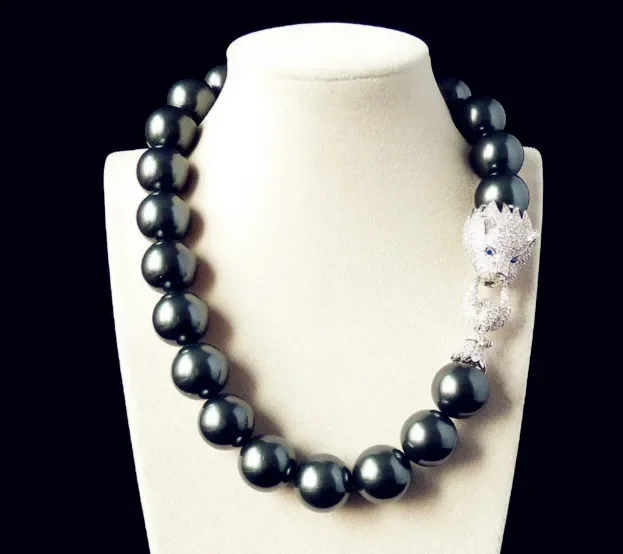 

Fancy 20mm Black Shell inlay Mother of Pearl Leopard Head Necklace for Party Gift