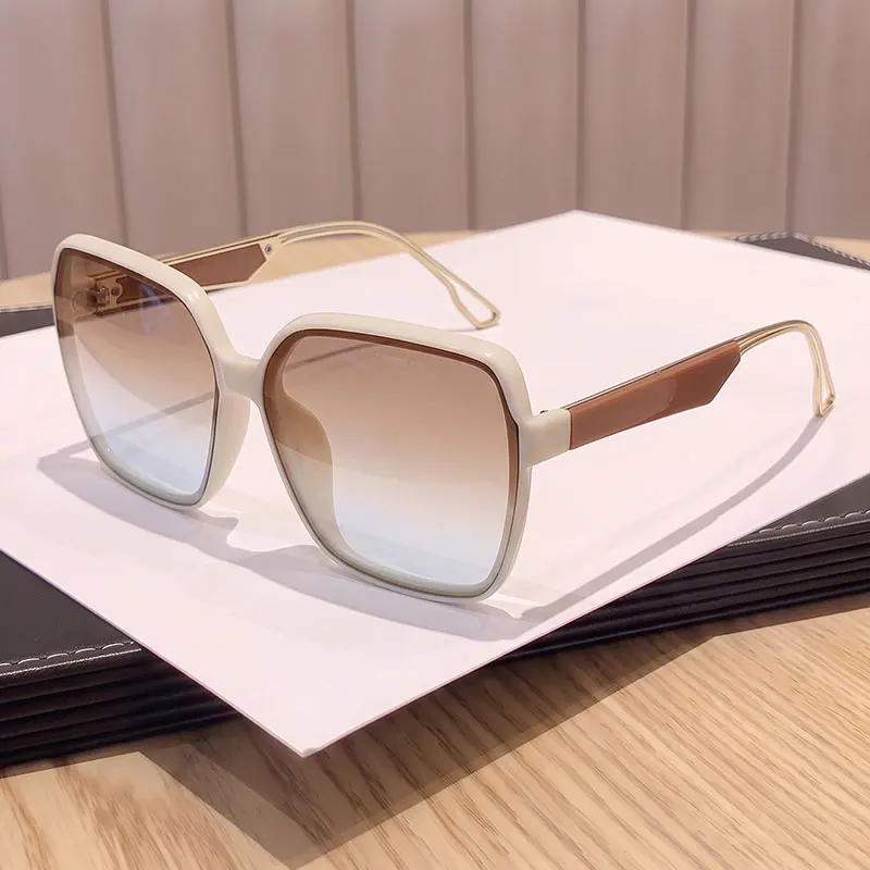 1 Pair of New European and American Style Women's Fashion Classic Square Large-Frame Decorative Y2K Street Style Hong Kong Style Plain Makeup Hot Girl Trendy Sunglasses, Wide-Rim Design, Suitable for Various Activities, Full-Frame Glasses Style, Everyday Casual Sunglasses