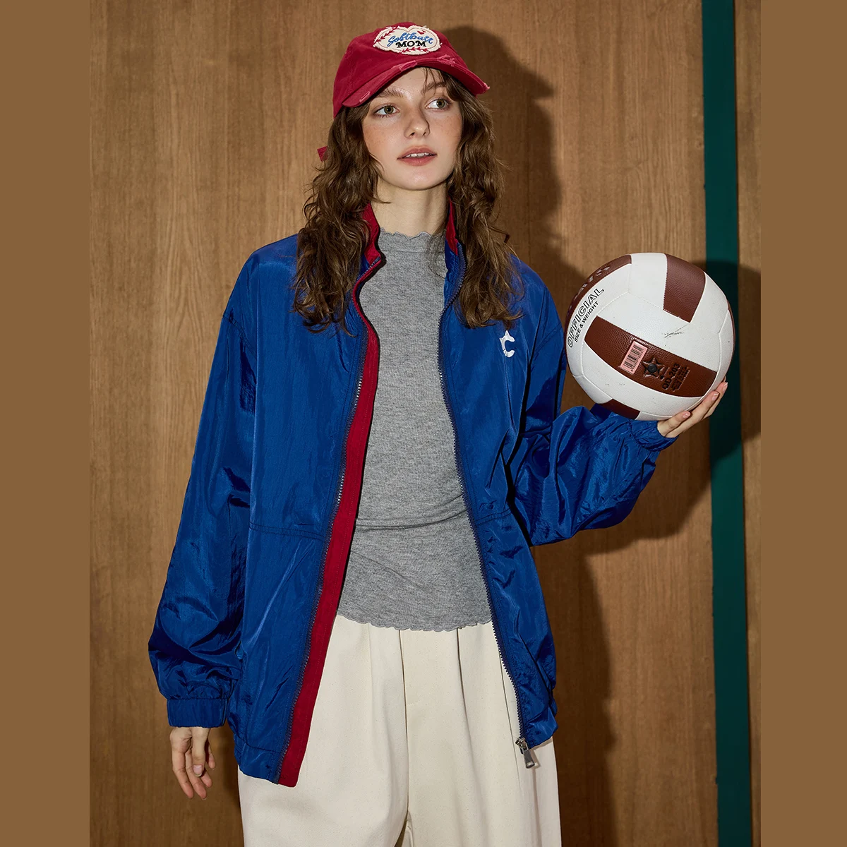 سترة رياضية كلاسيكية للسيدات لخريف 2025، معطف مرقع بألوان متعددة، ملابس خروج كبيرة الحجم، أنيقة رياضية