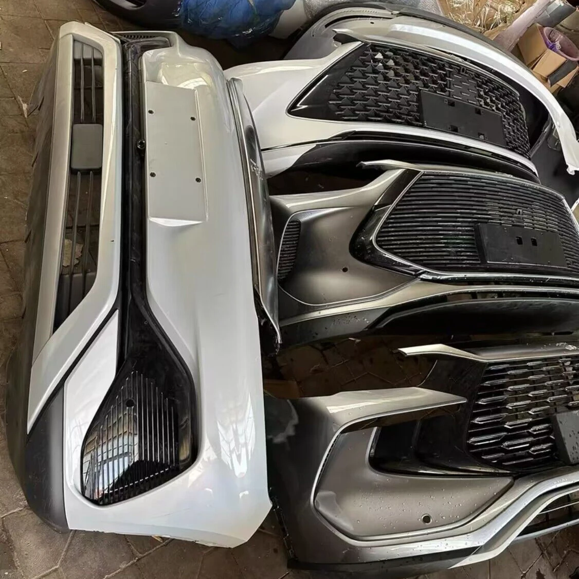 OEM ATTO3 body kit assembly suitable for BYD YUAN PLUS 2020-2023 ATTO 3  front bumper headlight grille