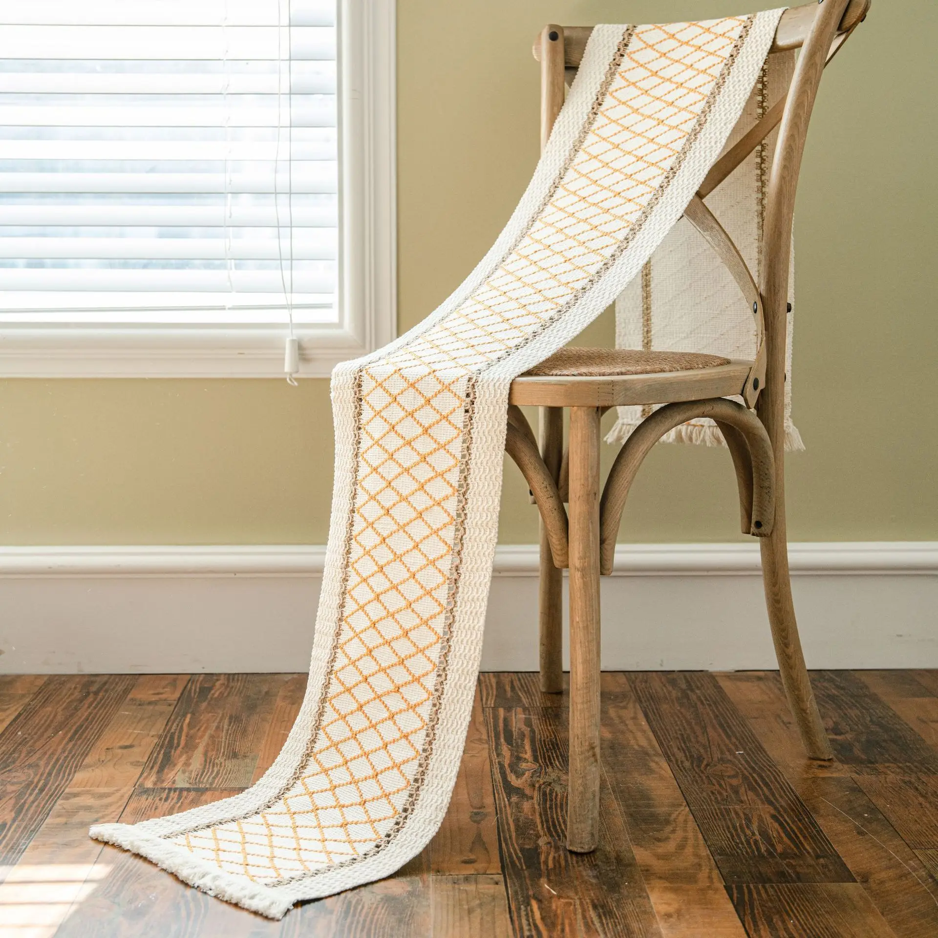 Cotton and Linen Table Flag, Rhombus Splicing, Contrast Color, Woven Fringe, Natural Material, American Festival