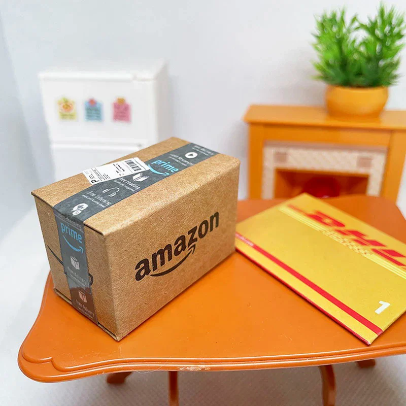 1:12 Miniatura per casa delle bambole Scatola espressa Confezione regalo Mobili Giocattoli Accessori