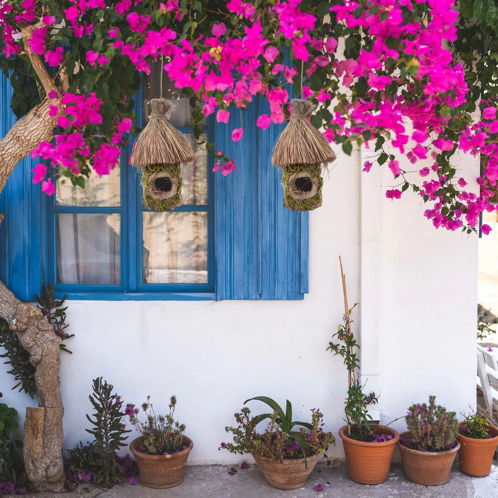 

1Pcs Hanging Bird Nest Drop-Shaped Straw House Solid Wood Weaving Creative Birdcage Pendant Durable Nest for Bird Health