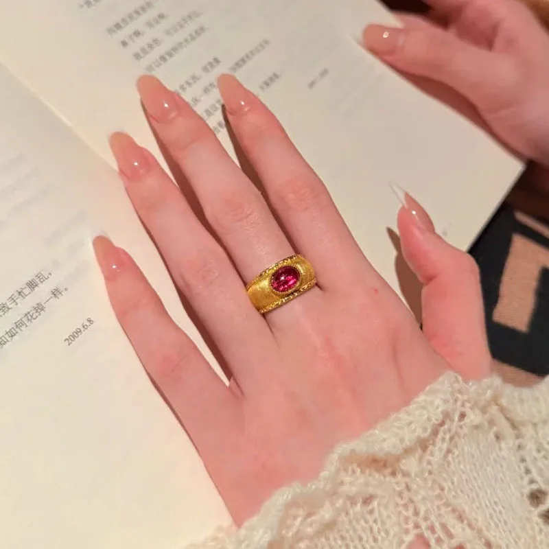 Classic design brushed red gemstone oval rings for women retro exquisite Court style wide ring Opening banquet jewelry gift