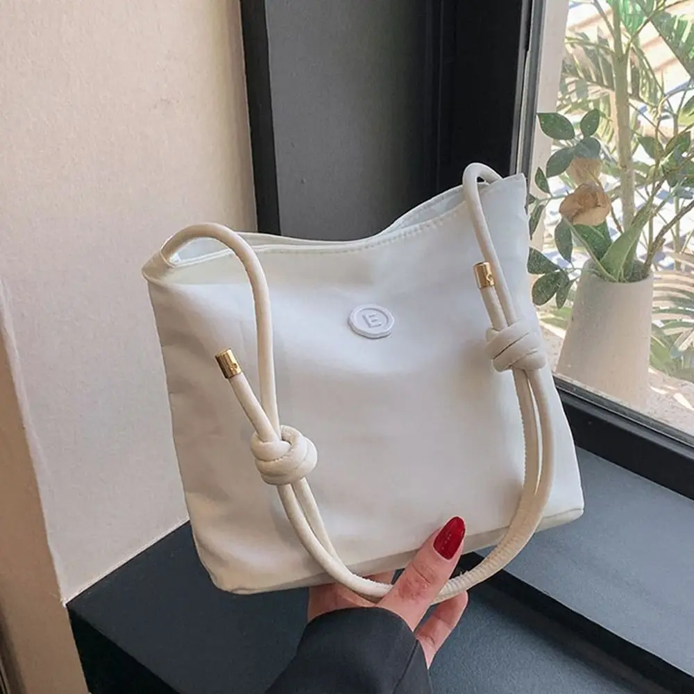 Bolso de mano de nailon para niña, bolsa de cubo informal y versátil, Ligera y sencilla, moda coreana